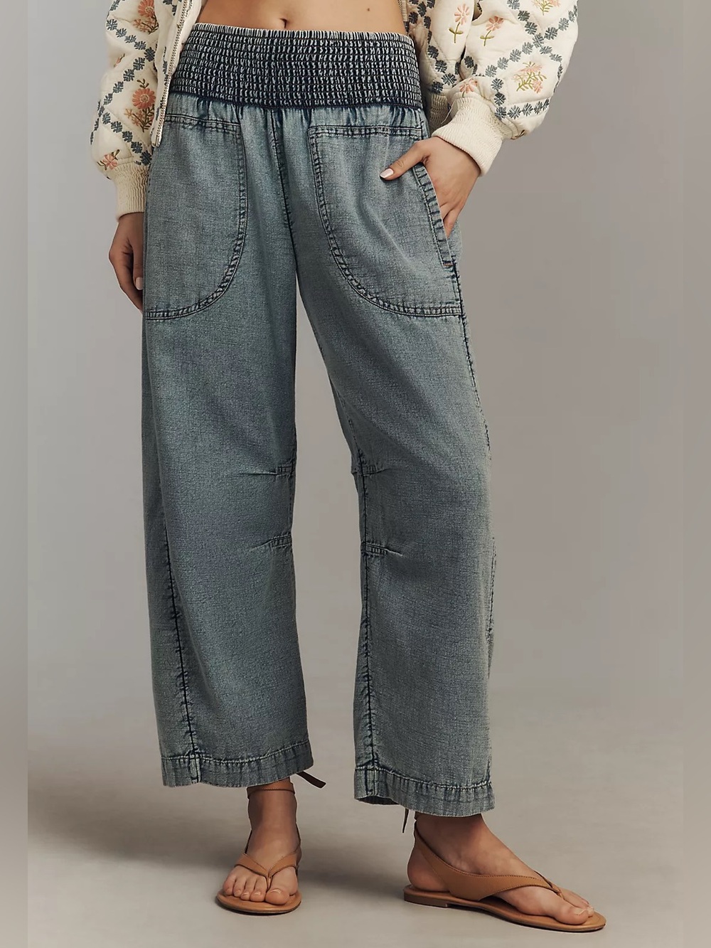 Anthropologie Pilcro Reese Barrel Leg Pull On Pants Smocked Cotton Size XS Blue - Picture 2 of 16